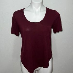 Old Navy Maroon Pocketed T-shirt Sz S